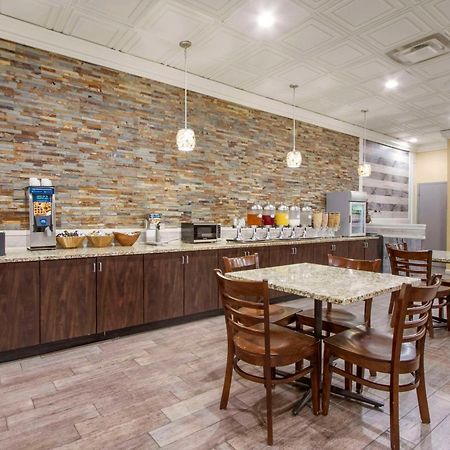 阿斯维尔机场克拉丽奥酒店 弗莱彻 外观 照片